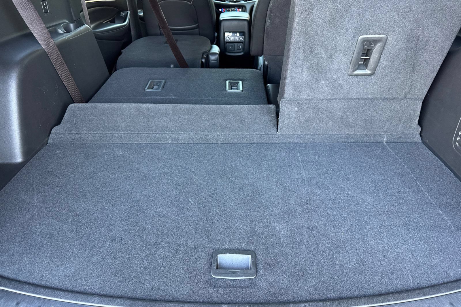 Certified 2024 Buick Enclave Avenir FWD image 17