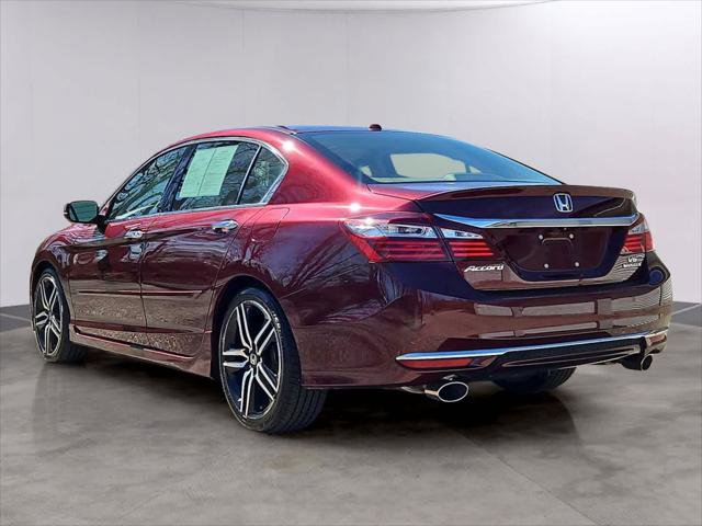 Used 2017 Honda Accord Touring image 4