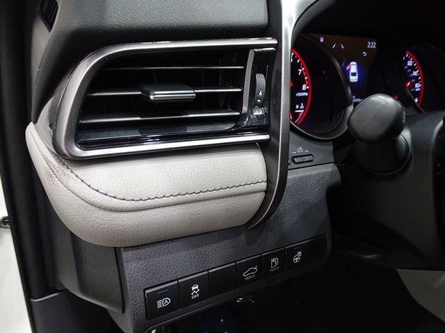 Used 2021 Toyota Camry XSE w/ Navigation Package image 21