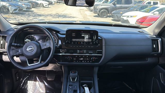 Used 2023 Nissan Pathfinder SL image 13