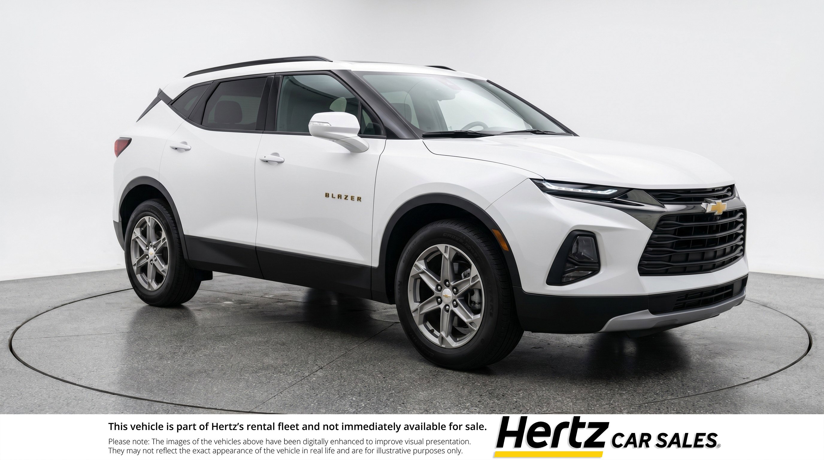 Used 2025 Chevrolet Blazer LT FWD image 1