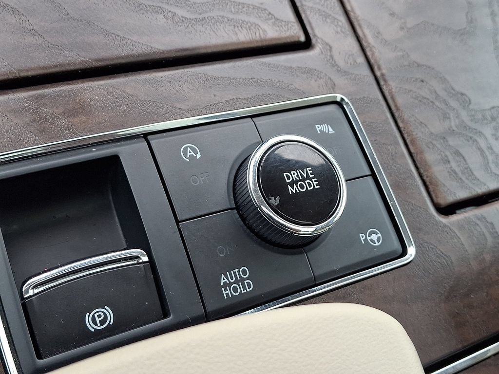 Certified 2020 Lincoln Navigator Reserve w/ Equipment Group 201A Reserve AWD/4WD image 27