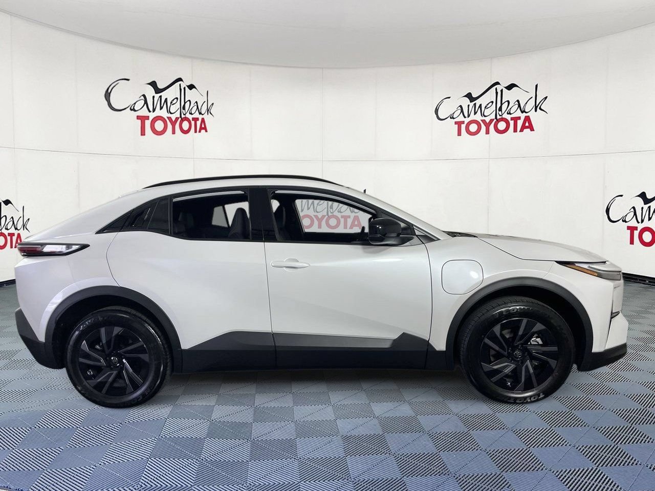 New 2026 Toyota C-HR w/ Cold Weather Package AWD/4WD image 9