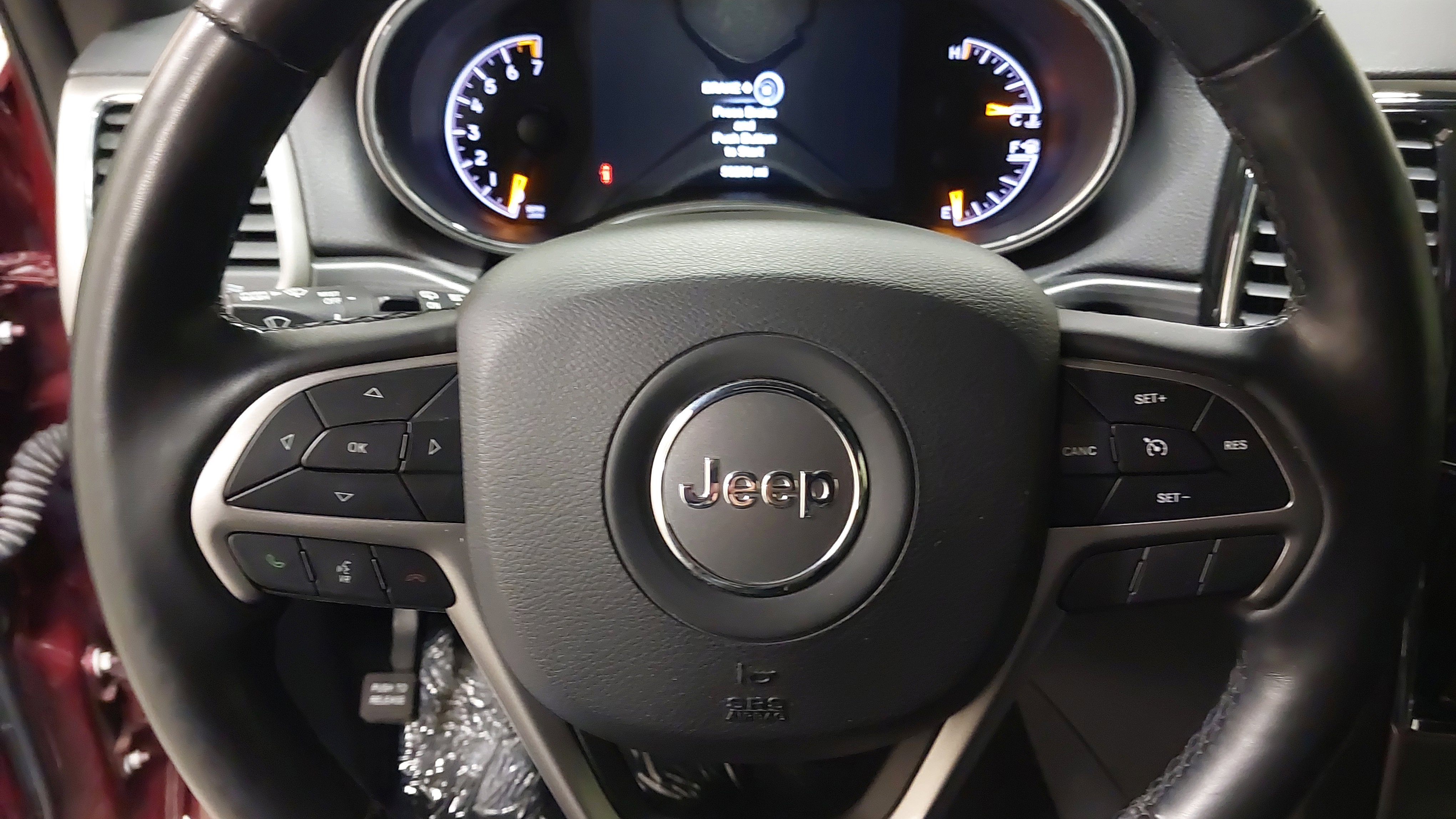 Used 2021 Jeep Grand Cherokee Laredo X image 35