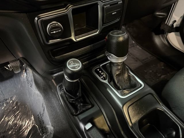 Used 2022 Jeep Wrangler Unlimited Sport AWD/4WD image 14