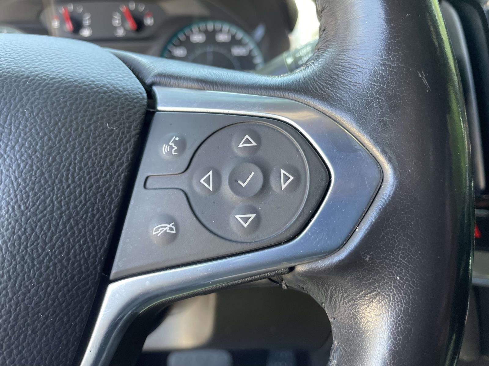 Used 2022 Chevrolet Traverse LT FWD image 8