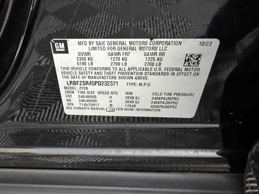 Used 2023 Buick Envision Avenir AWD/4WD image 41