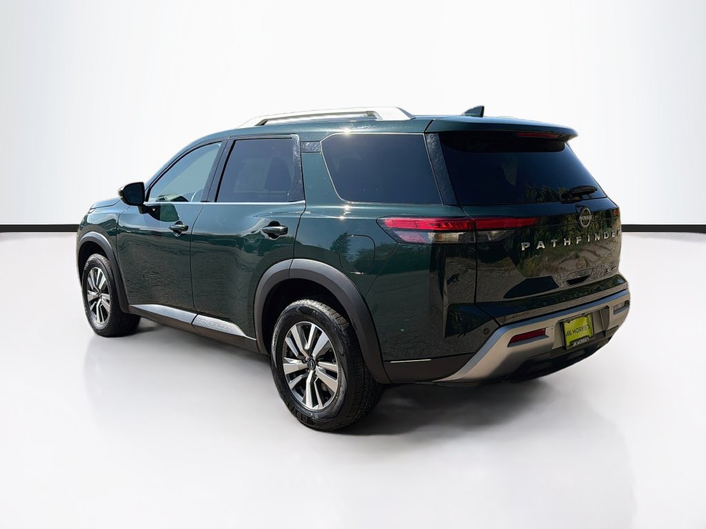 Used 2025 Nissan Pathfinder SL AWD/4WD image 7