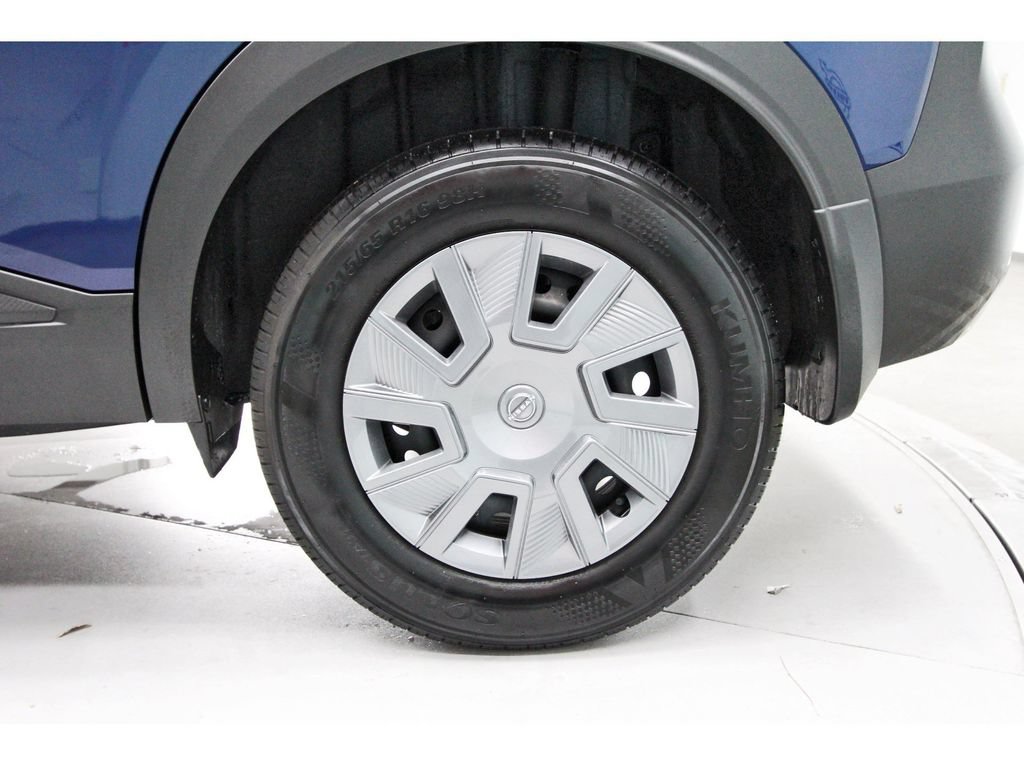Used 2026 Nissan Kicks S w/ Charging Package FWD image 6