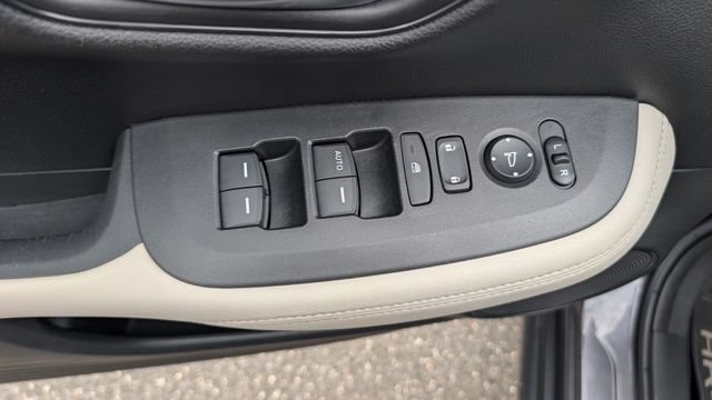 Certified 2023 Honda HR-V LX image 17