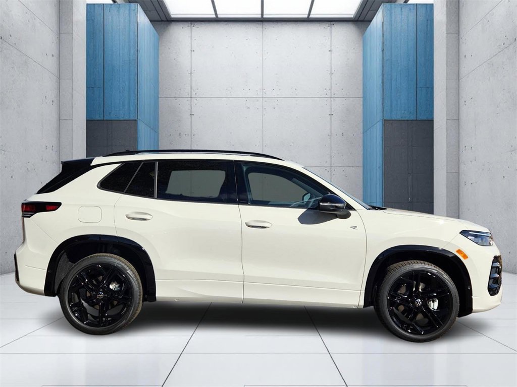 New 2025 Volkswagen Tiguan SE R-Line image 27