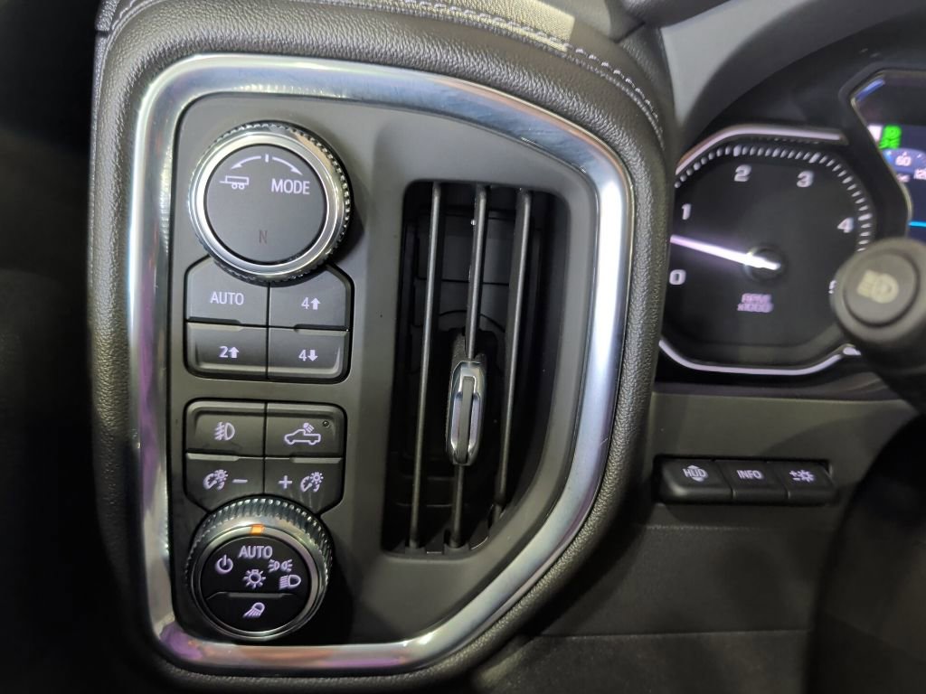 Used 2022 GMC Sierra 3500 Denali w/ Denali Ultimate Package image 25