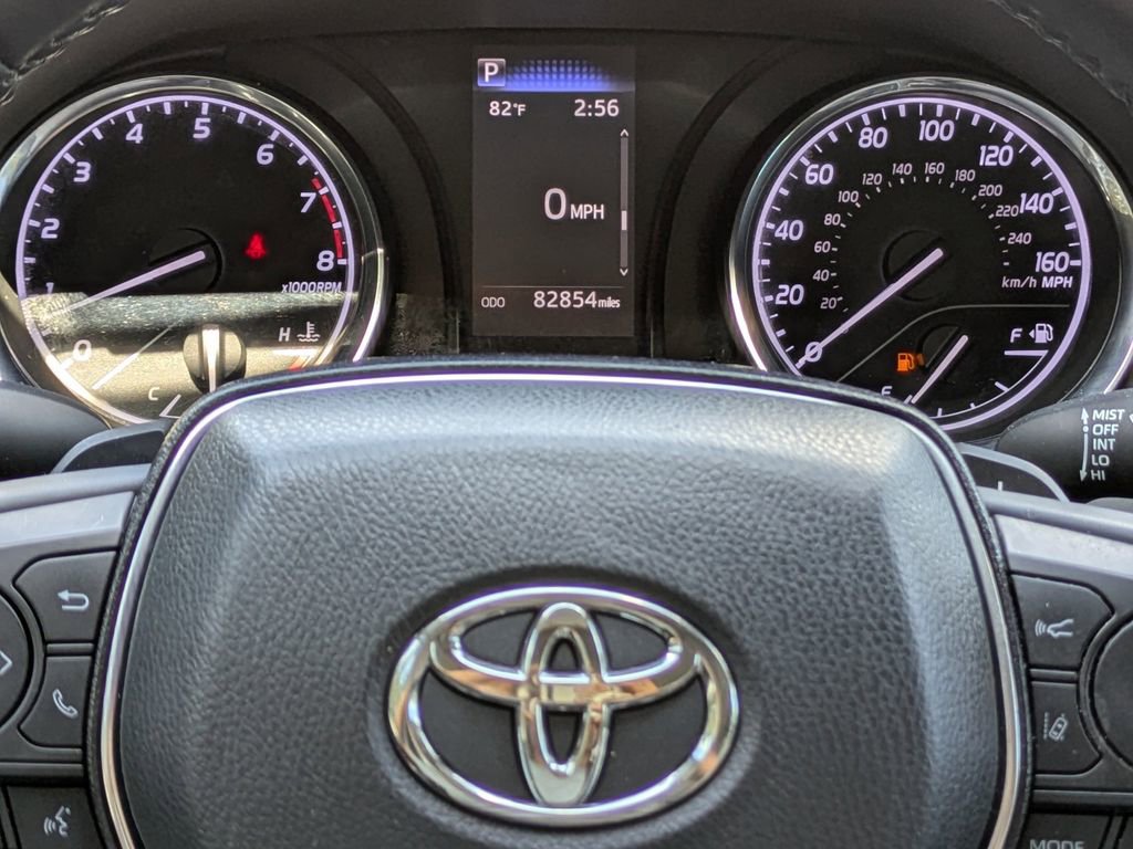 Used 2020 Toyota Camry SE image 28