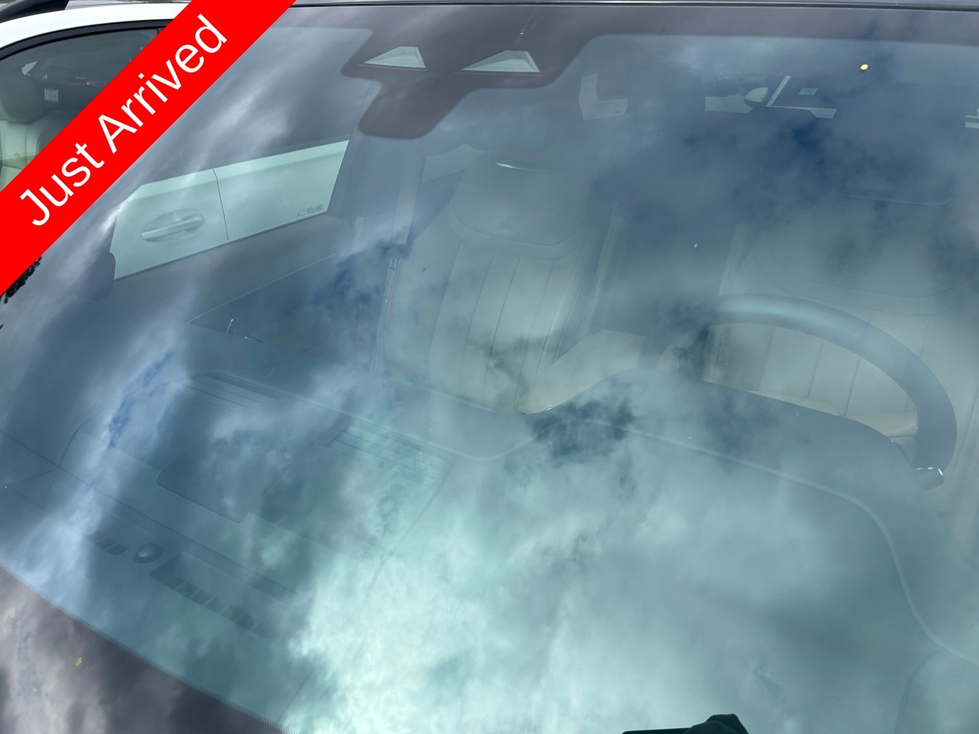 Used 2025 Land Rover Range Rover SE image 14