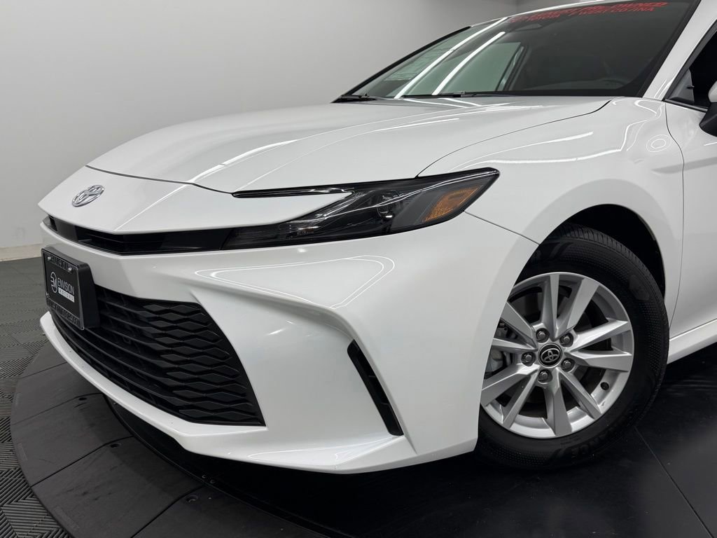 Used 2026 Toyota Camry LE FWD image 4