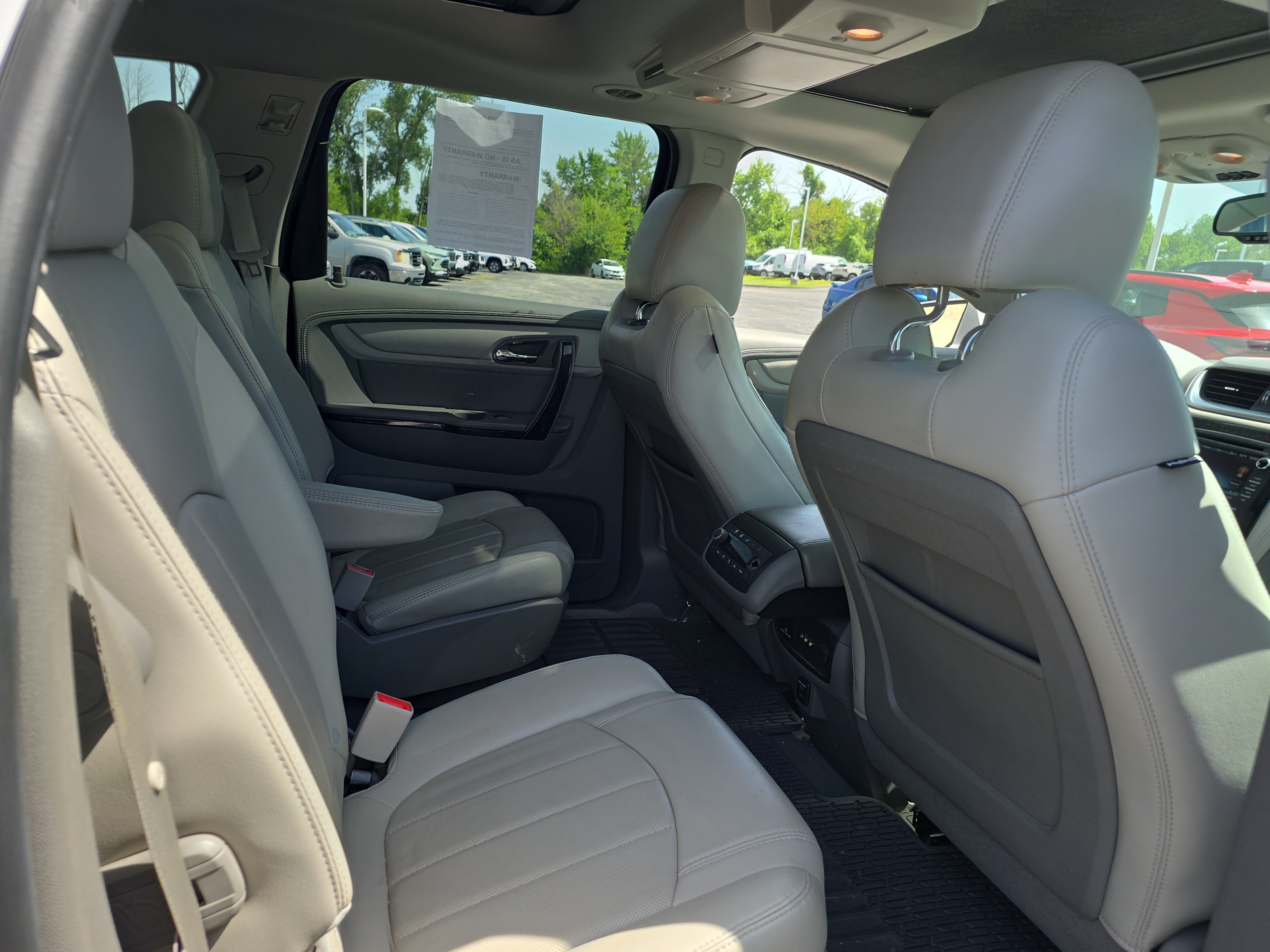 Used 2016 Chevrolet Traverse LTZ FWD image 11