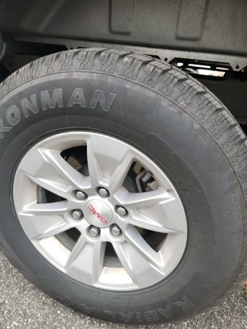 Used 2023 GMC Sierra 1500 SLE image 18