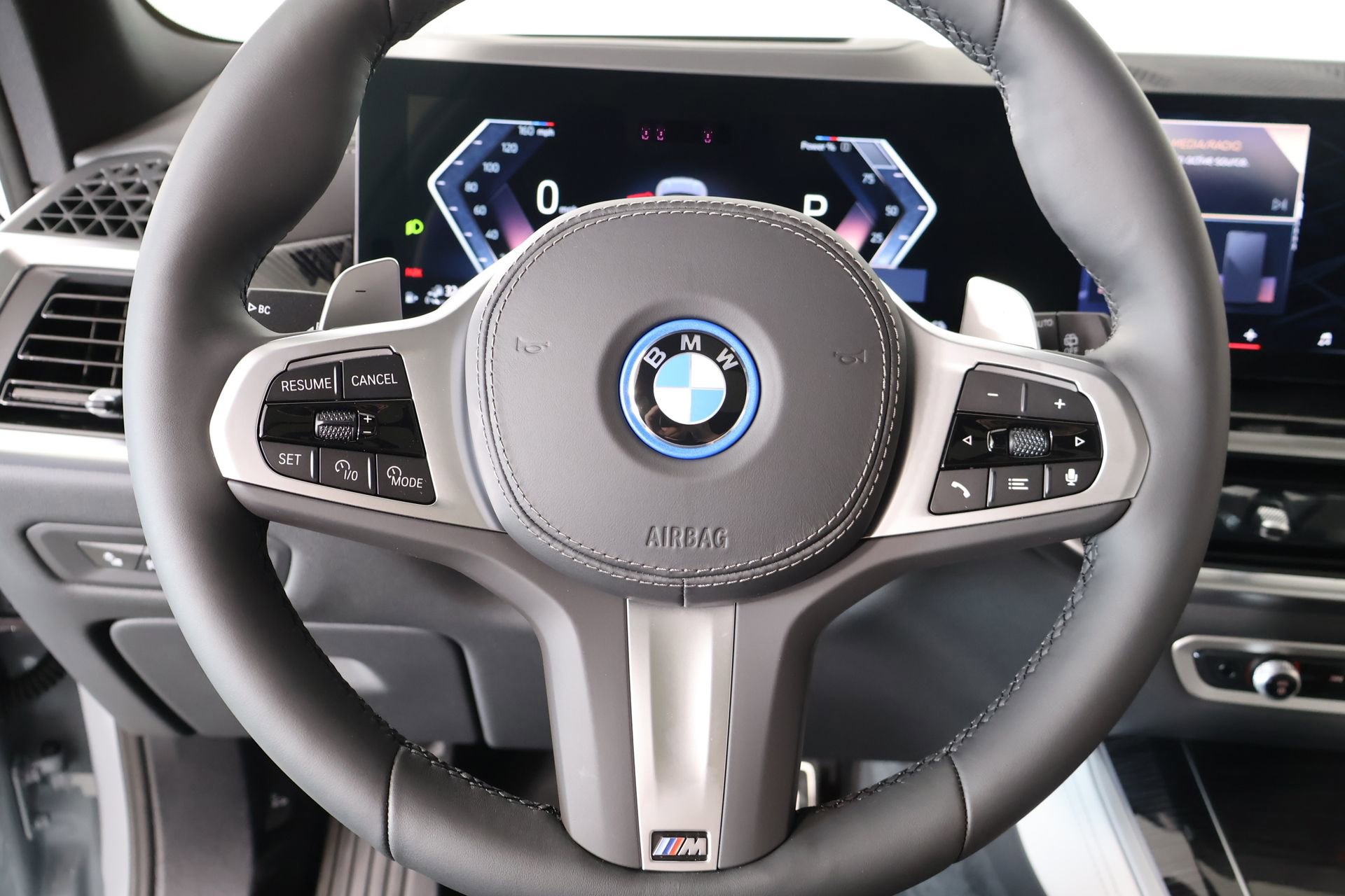 New 2026 BMW X5 xDrive50e w/ M Sport Package AWD/4WD image 3