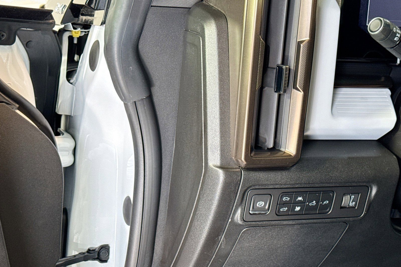 Used 2024 GMC Hummer EV 2X image 10