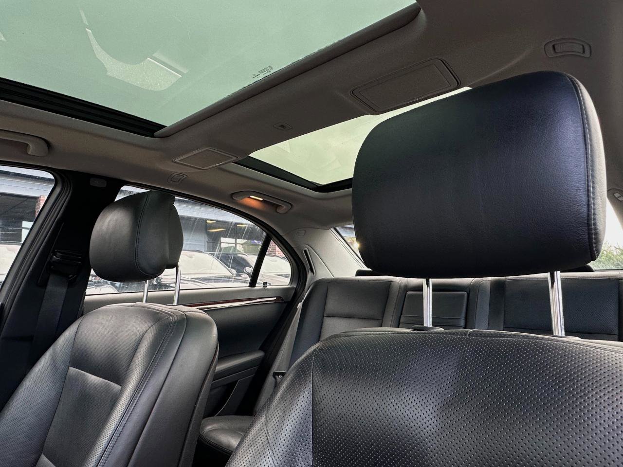 Used 2010 Mercedes-Benz S 550 4MATIC image 4