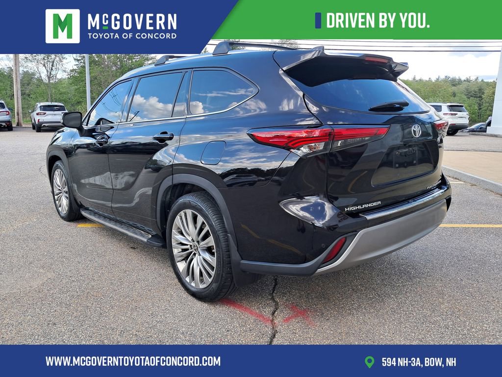 Used 2022 Toyota Highlander Platinum AWD/4WD image 6