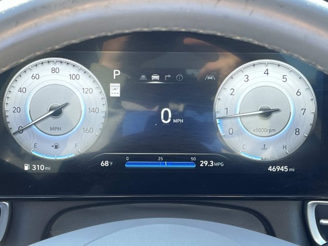 Certified 2025 Hyundai Elantra SEL FWD image 40