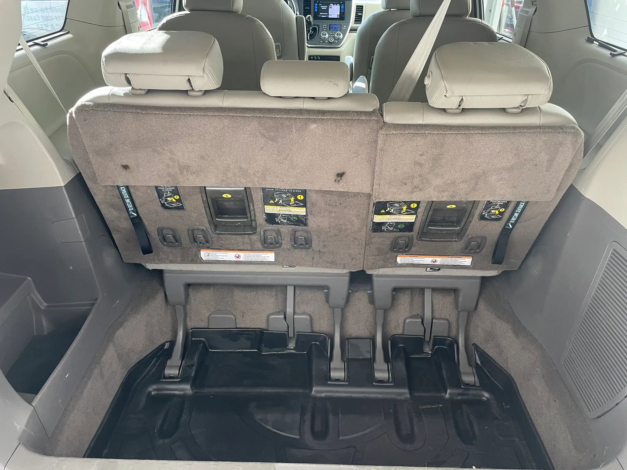 Used 2017 Toyota Sienna XLE Premium AWD/4WD image 23