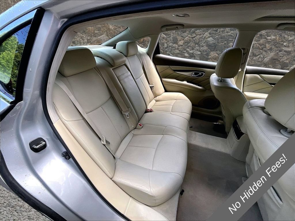 Used 2015 INFINITI Q70 L 3.7 RWD image 24
