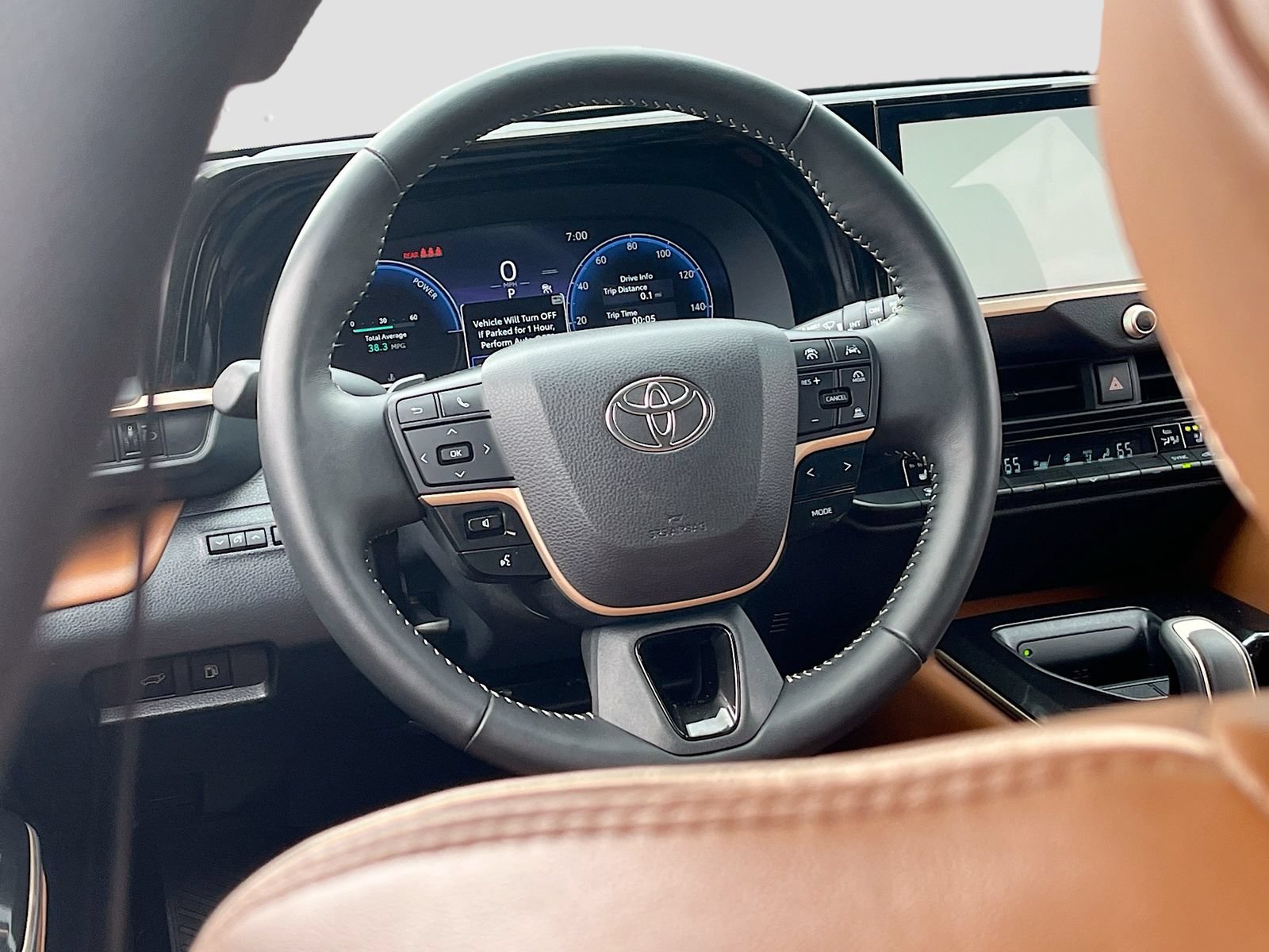 Used 2025 Toyota Crown Signia AWD/4WD image 23