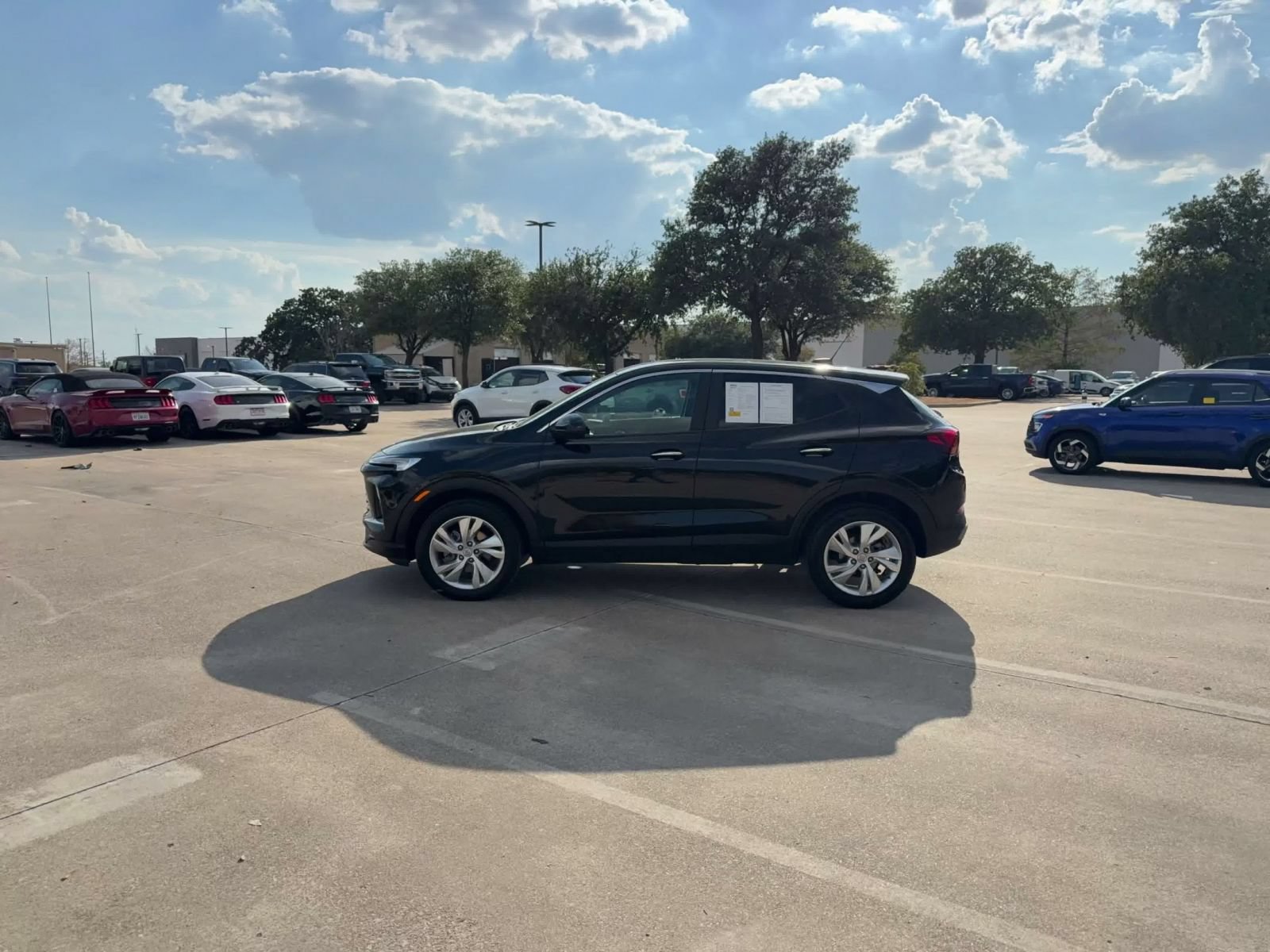 Used 2025 Buick Encore GX Preferred AWD/4WD image 8
