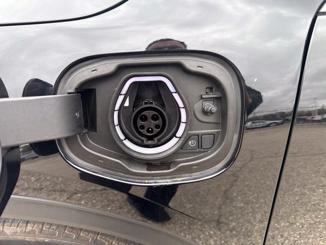 Used 2025 Ford Escape SE FWD image 3