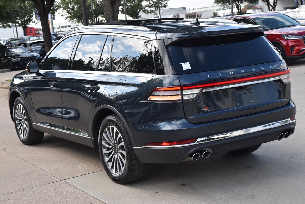 Certified 2024 Lincoln Aviator Reserve AWD/4WD image 10