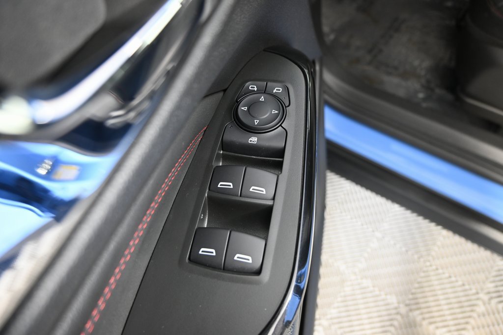 Used 2024 Chevrolet Trax RS w/ Sunroof Package image 19