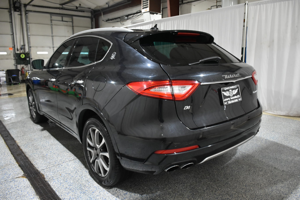 Used 2017 Maserati Levante w/ Luxury Package image 4