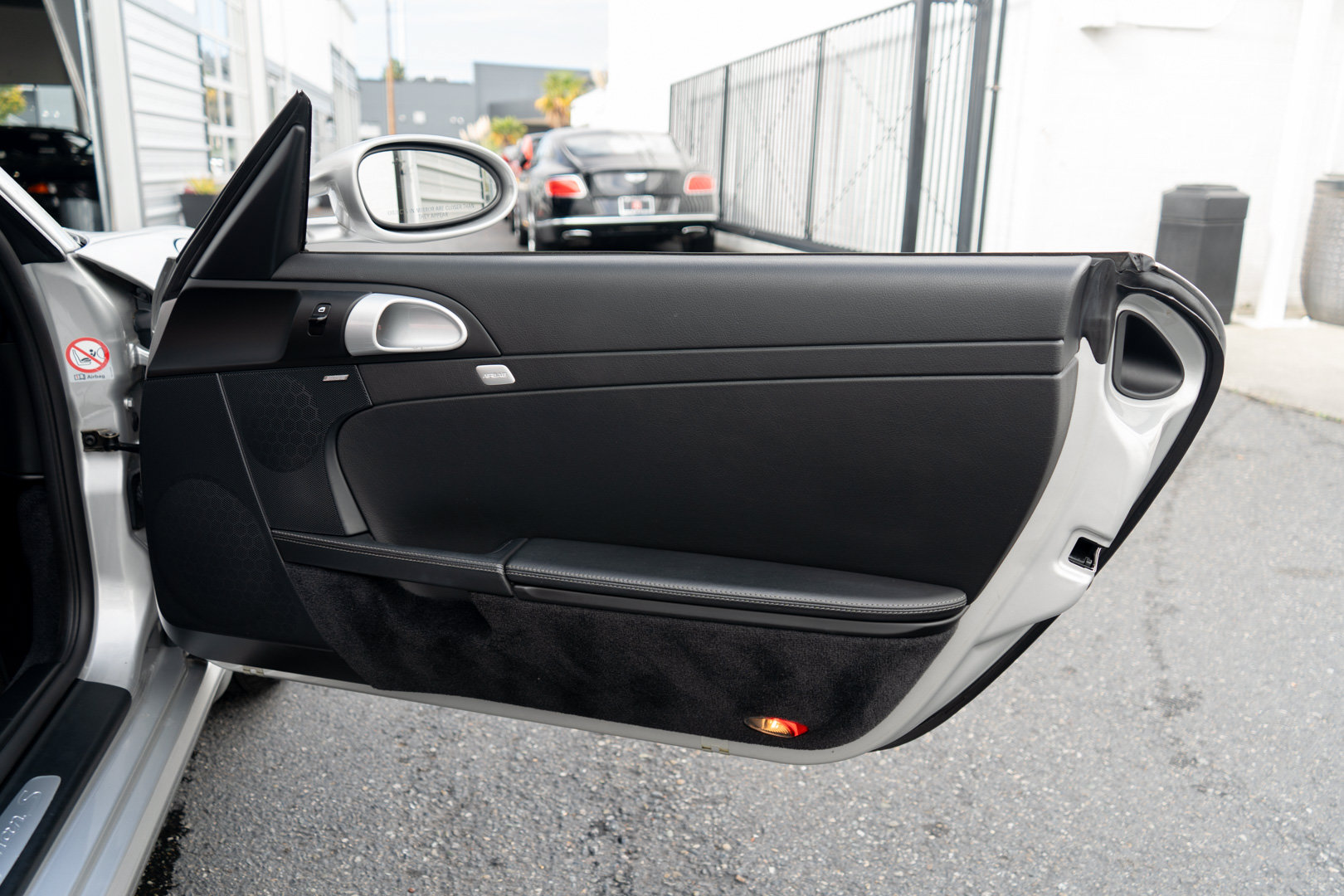 Used 2006 Porsche Cayman S RWD image 8