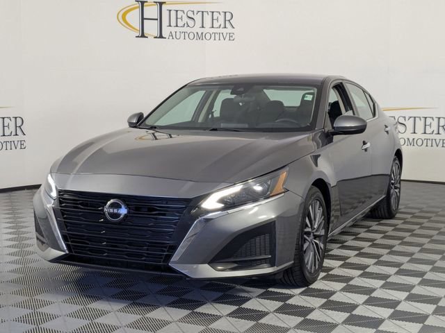 Used 2023 Nissan Altima 2.5 SV image 4