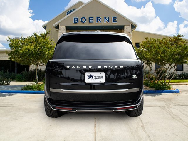 Used 2023 Land Rover Range Rover SE image 4