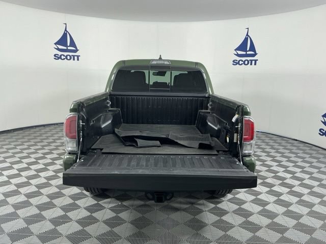 Used 2021 Toyota Tacoma TRD Off-Road w/ TRD Premium Off Road Package AWD/4WD image 21