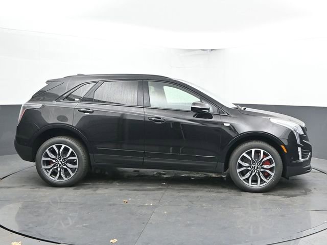 New 2026 Cadillac XT5 Sportv w/ LPO, Onyx Lite Package AWD/4WD image 9