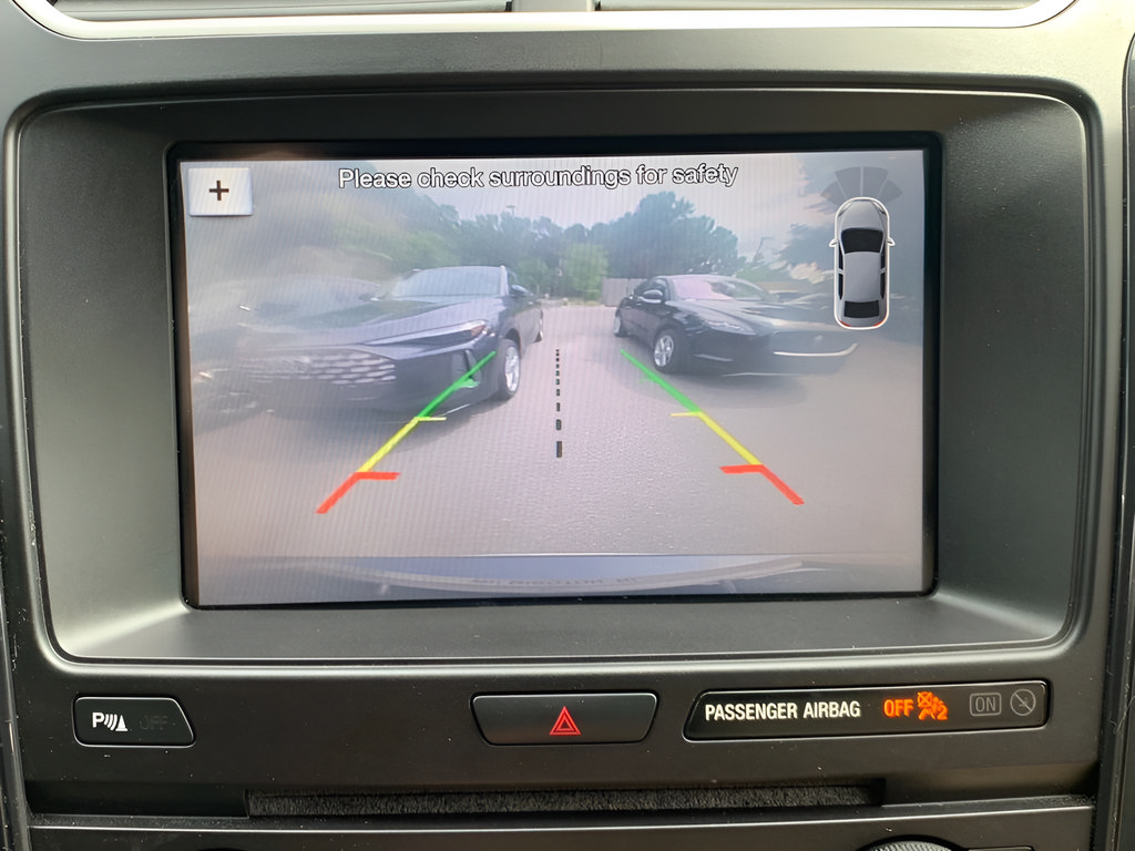 Used 2017 Ford Explorer XLT w/ Equipment Group 202A FWD image 28