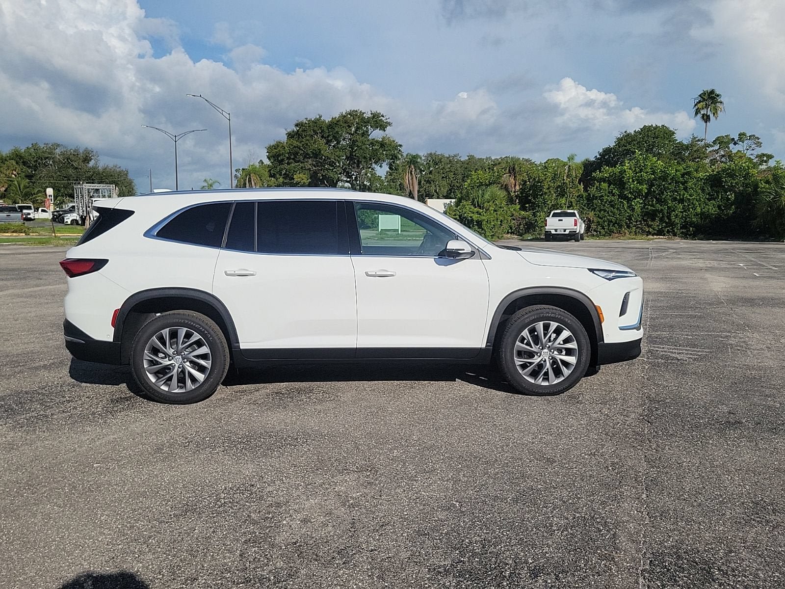 New 2026 Buick Enclave Preferred w/ Super Cruise Package AWD/4WD image 4