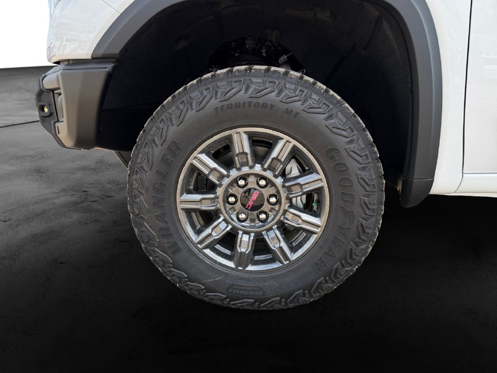 New 2026 GMC Sierra 1500 AT4X w/ LPO, Black Badging Package AWD/4WD image 9