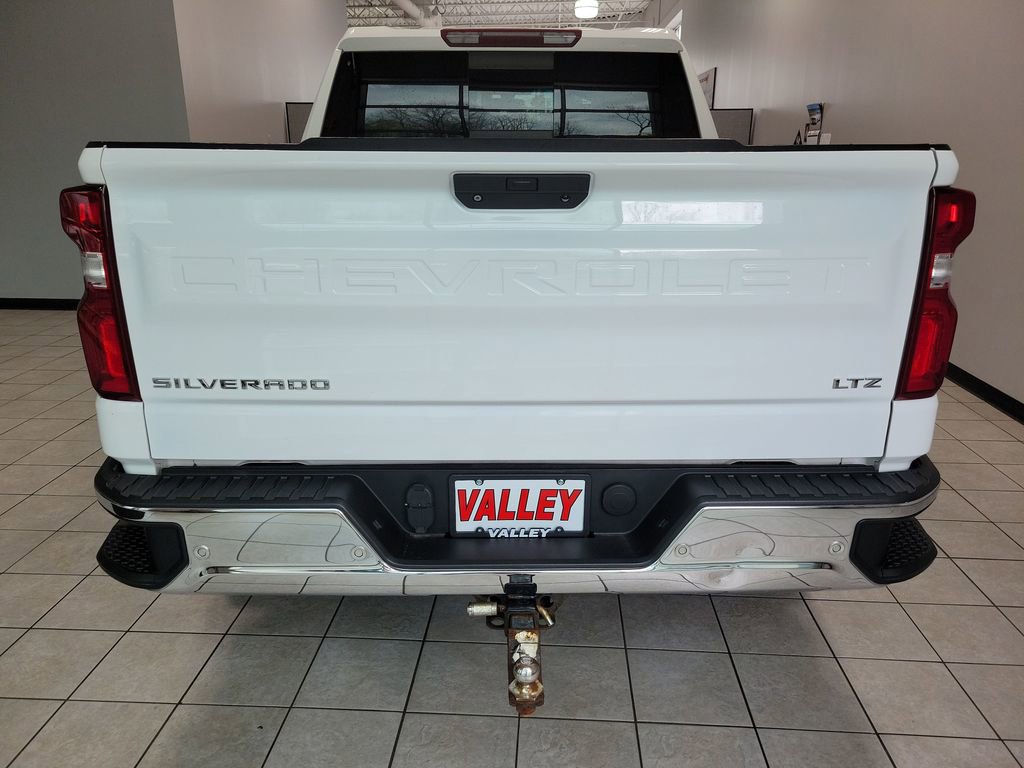 Used 2019 Chevrolet Silverado 1500 LTZ w/ LTZ Plus Package AWD/4WD image 10