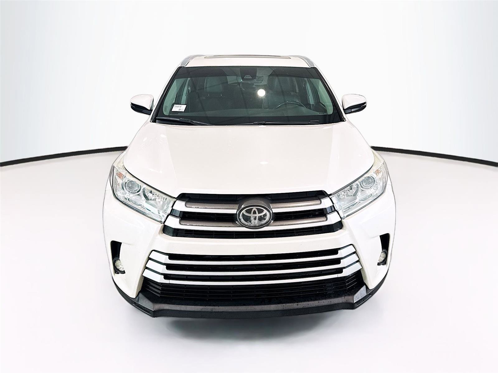 Used 2019 Toyota Highlander XLE image 24