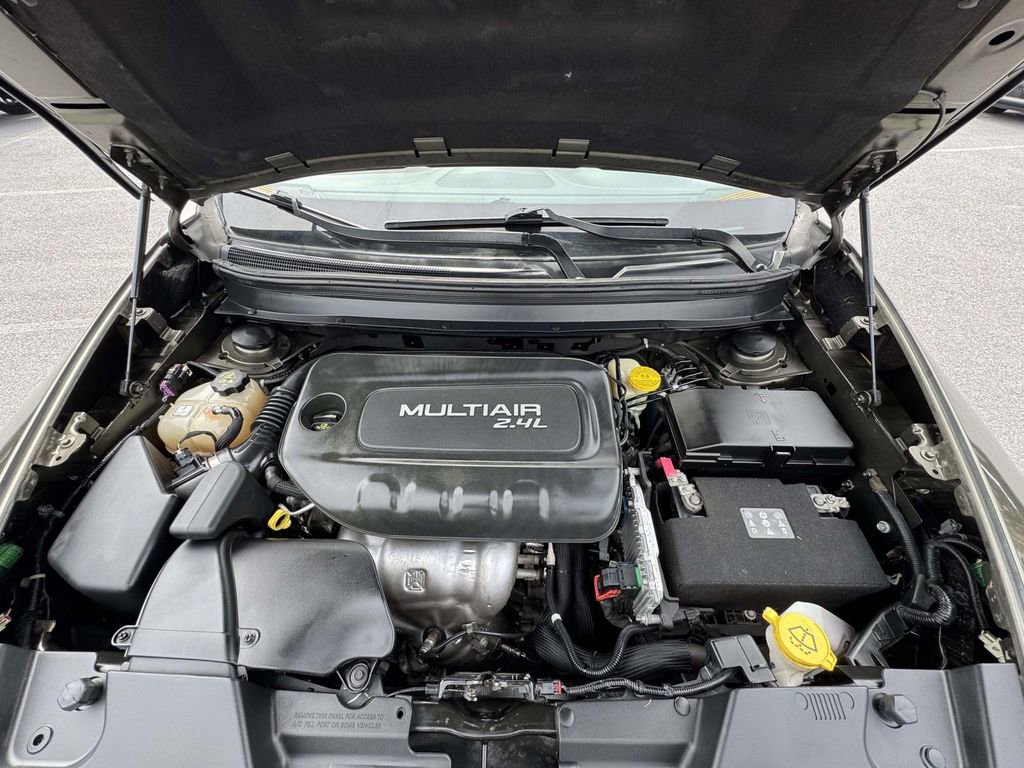 Used 2015 Jeep Cherokee Sport w/ Cold Weather Group AWD/4WD image 12