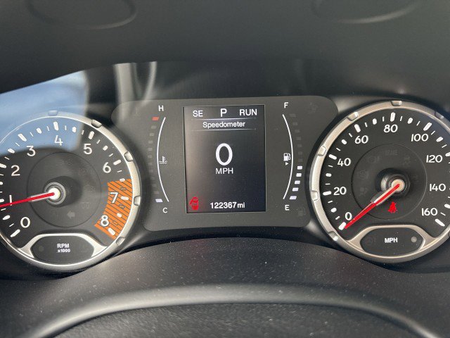 Used 2019 Jeep Renegade Latitude w/ Cold Weather Group image 10