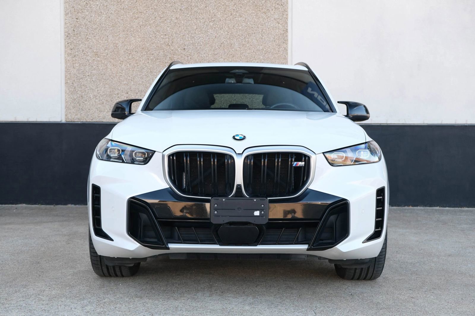 Used 2024 BMW X5 M60i w/ Executive Package image 2