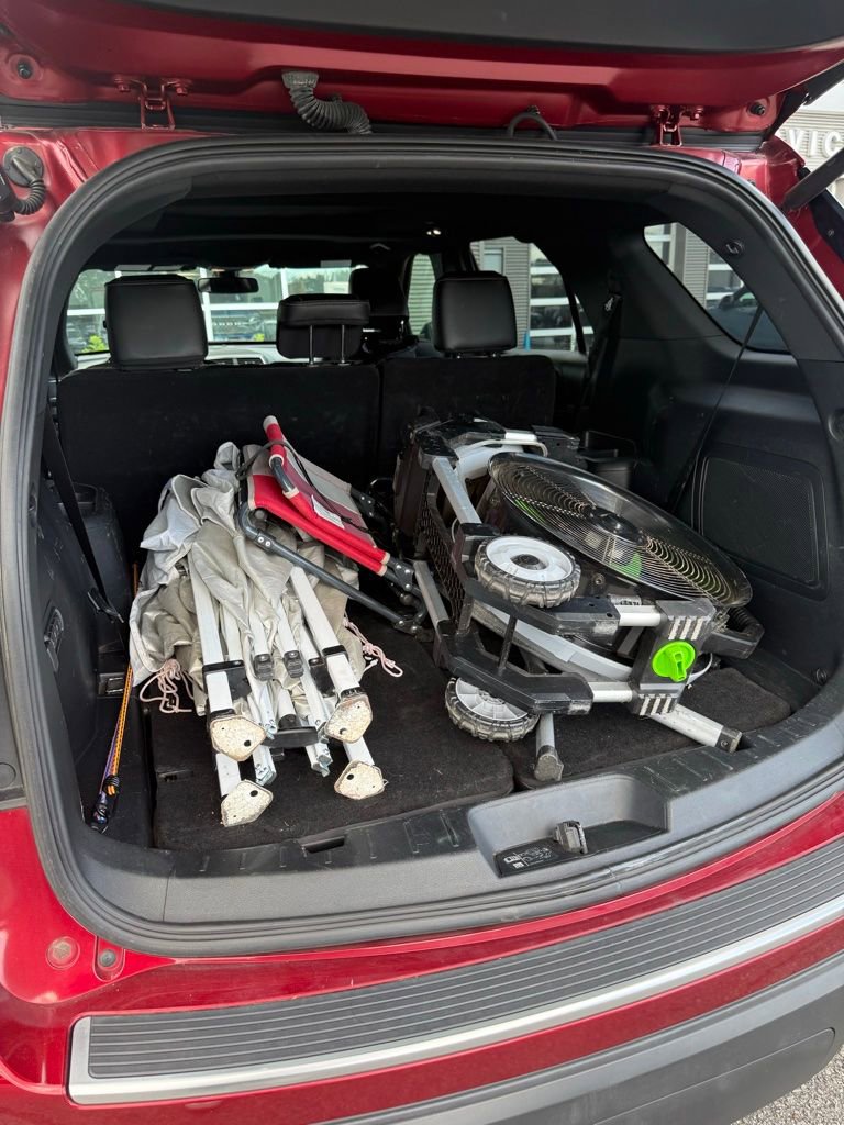 Used 2018 Ford Explorer Platinum AWD/4WD image 17