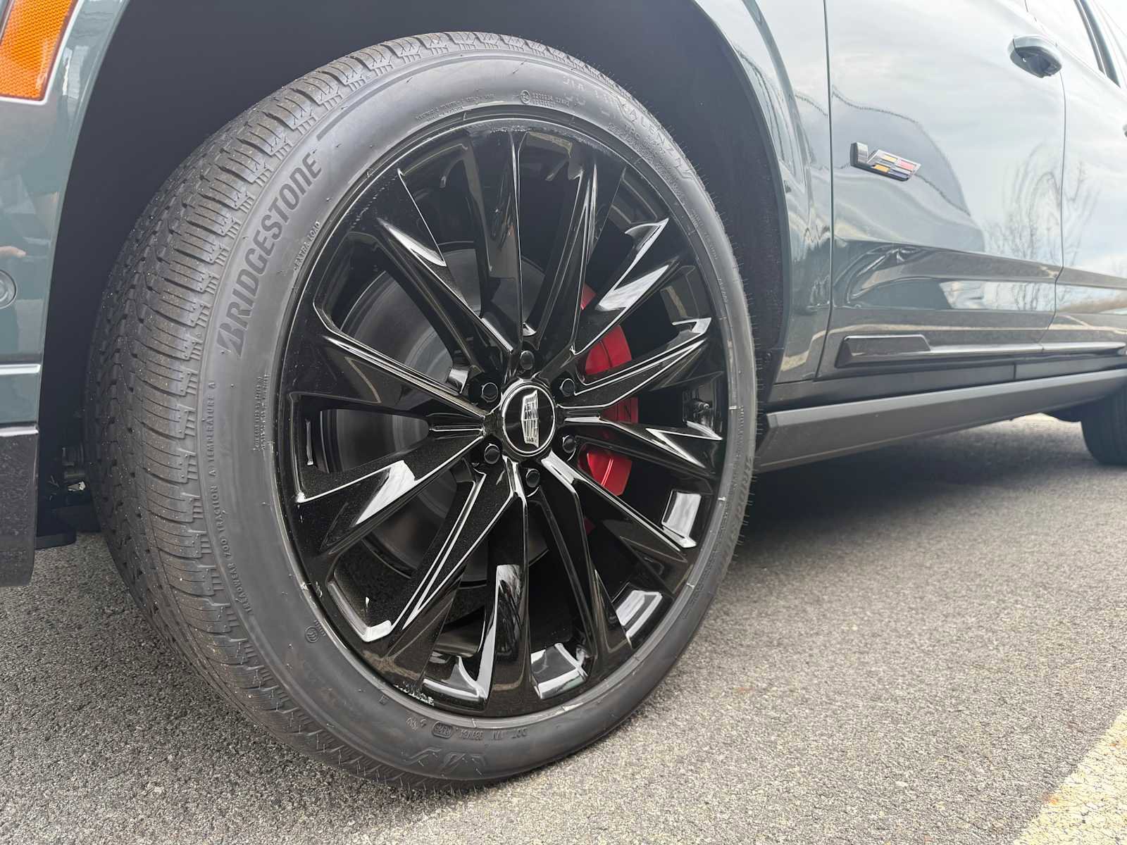 New 2026 Cadillac Escalade ESV V image 5