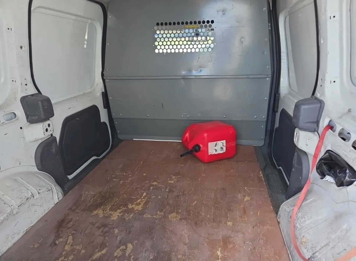 Used 2013 Ford Transit Connect XL FWD image 9